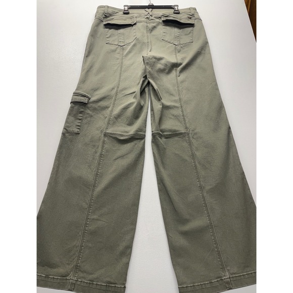 1822 Denim Women Olive Green Wide Leg Cargo Pants Size 14/32 - Picture 2 of 13